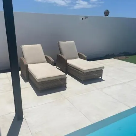 Frente Al Mar En Con Piscina Y Aparcamiento - Es-175-43 플라야블랑카